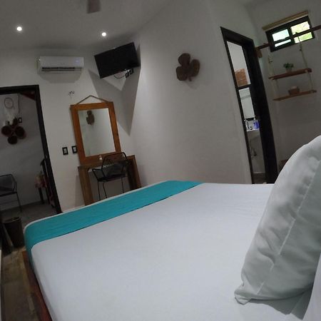 Hotel Y Beach Club Casa Mia Xulha -Bacalar Xul-Ha Eksteriør bilde
