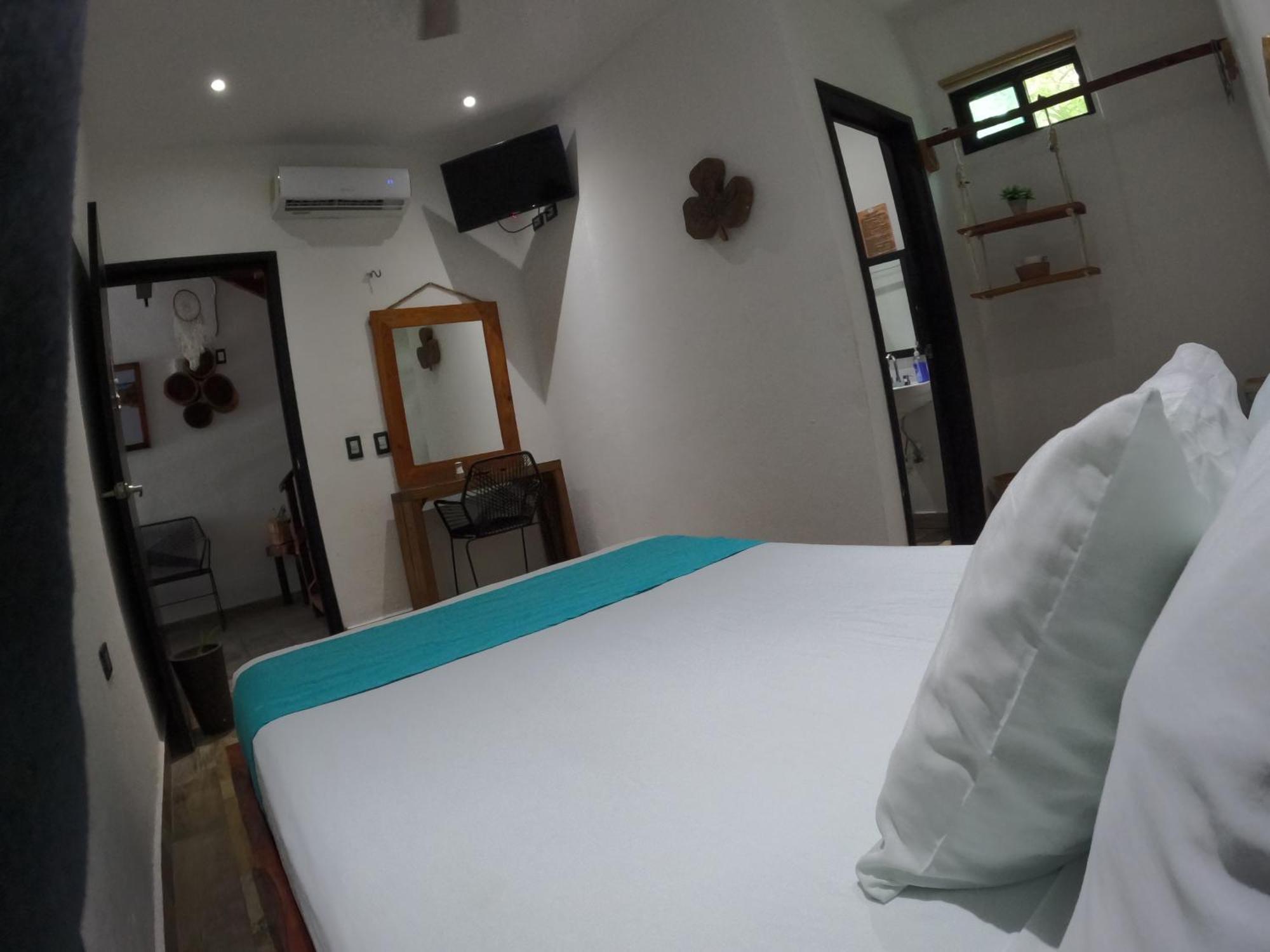 Hotel Y Beach Club Casa Mia Xulha -Bacalar Xul-Ha Eksteriør bilde